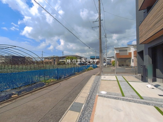 仲介手数料無料）一宮市木曽川町黒田IIIの前面道路含む現地写真