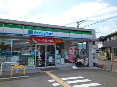 【周辺】 | レイズ　ライト | ファミリーマート様まで400m