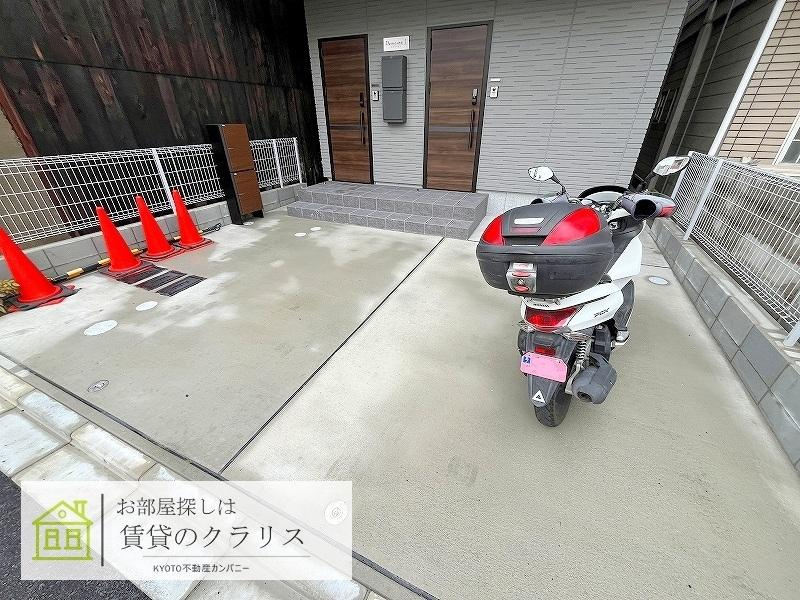 ドゥマールⅠの駐車場