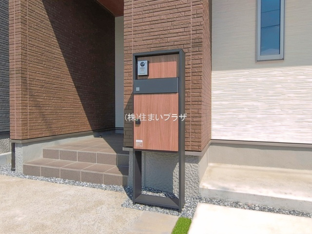 仲介手数料無料）一宮市木曽川町黒田IIIの玄関|明るい玄関です