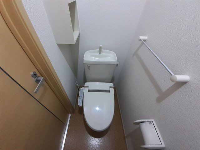 ヴィラ・プラシードのトイレ|コンパクトで使いやすいトイレです