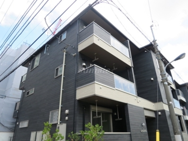 イーストン　リバーサイド7の外観|3階建です☆