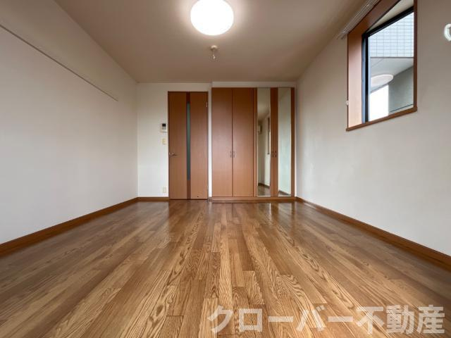 フランドール・Ｍの内装|洋室