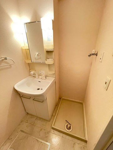 クレールA棟の洗面所|コンパクトで使いやすい洗面所