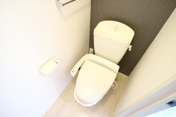 クレールA棟のトイレ|ゆったりとした空間のトイレです