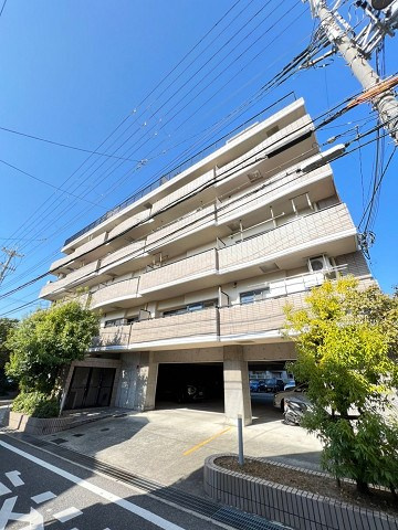 ファースト園田の外観|落ち着いた雰囲気の外観です