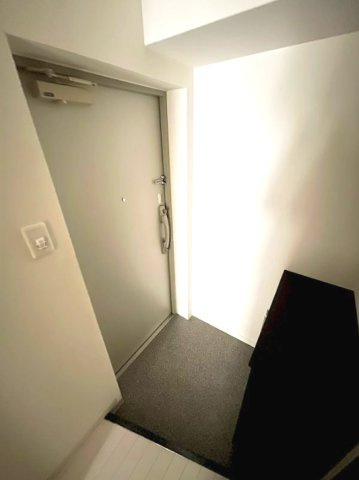 アーベル更紗北堀江の玄関