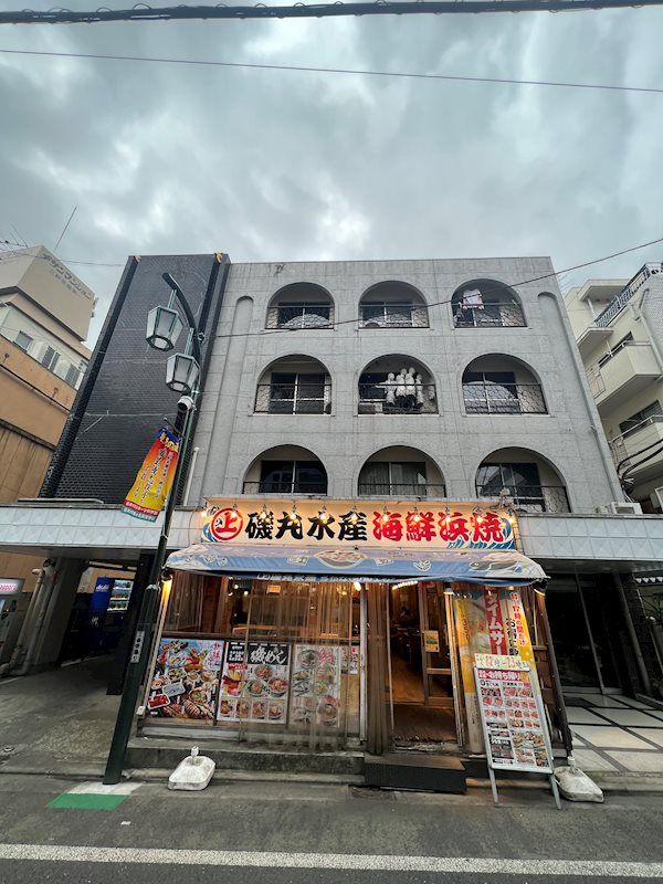平原マンションのエントランス