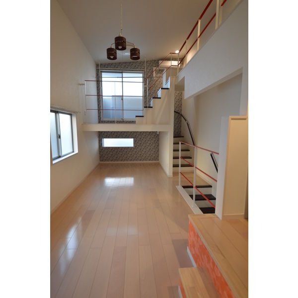 White Hills Eastの居間・リビング