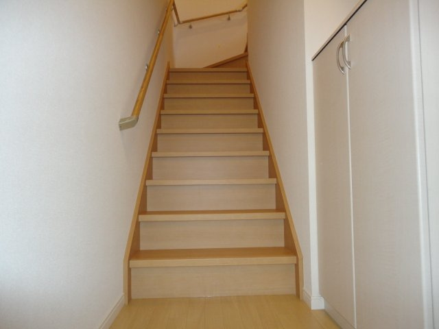スイレンカのその他|専用階段