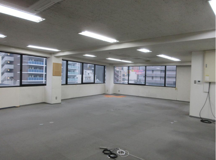 大阪市浪速区日本橋５丁目の店舗事務所の内装