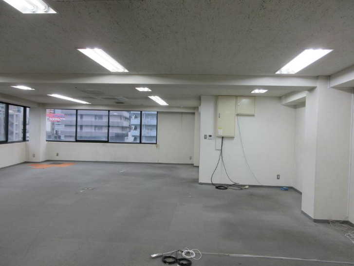 大阪市浪速区日本橋５丁目の店舗事務所の内装