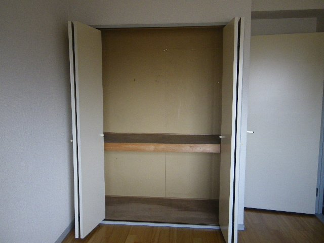 名古屋市瑞穂区八勝通２丁目の賃貸マンションの収納