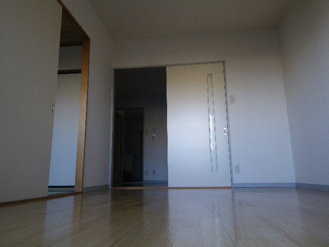 名古屋市瑞穂区八勝通２丁目の賃貸マンションの内装