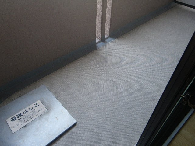 名古屋市瑞穂区八勝通２丁目の賃貸マンションのバルコニー