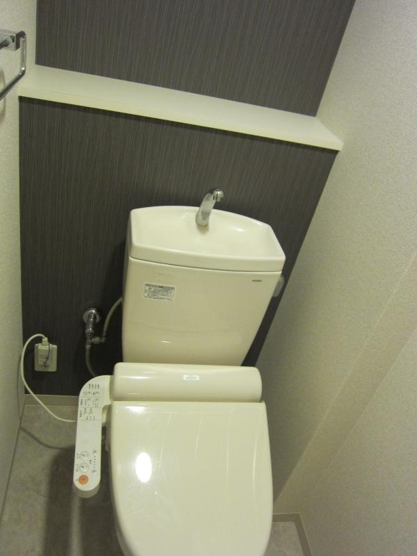 福岡市西区徳永北の賃貸マンションのトイレ|物件の画像8