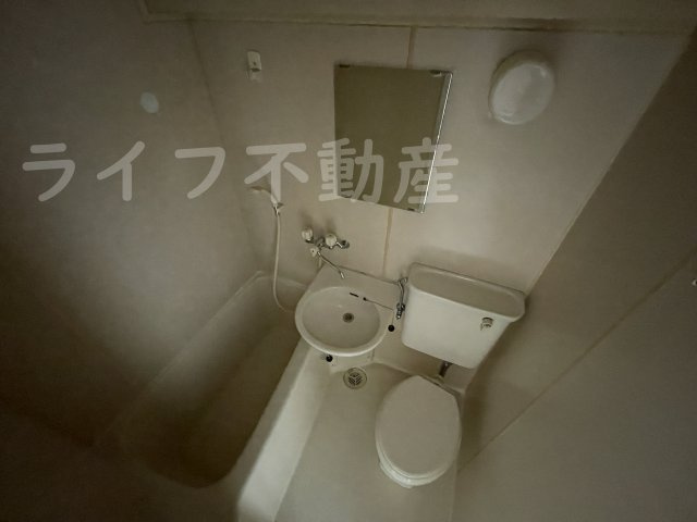 サニーマンションの浴室|日々の疲れを癒すお風呂付です