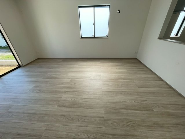 ⁺⁺沖縄市知花1丁目-A号棟（全5棟）の洋室|個人の部屋や寝室として使える洋室です