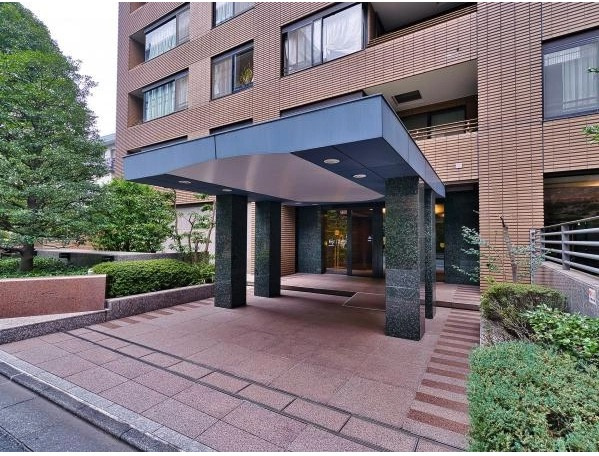 ★仲介手数料無料★グランフォルム六番町のエントランス