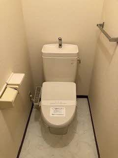 パークツインズA棟のトイレ|ゆったりとした空間のトイレです