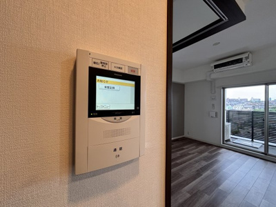 【セキュリティ】 | S-RESIDENCE茶屋ヶ坂East | モニター付きインターホンです