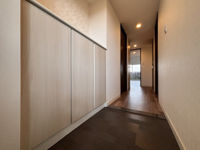 【玄関】 | S-RESIDENCE茶屋ヶ坂East | きれいな玄関です