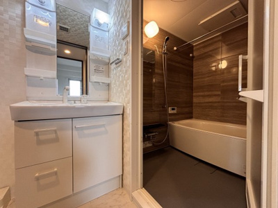 【洗面所】 | S-RESIDENCE茶屋ヶ坂East | ゆったりとスペースのある洗面所