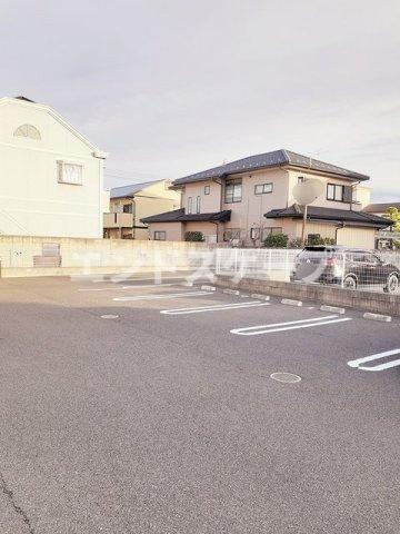 和Ⅲの駐車場|高崎、前橋のお部屋探しはエンドスケープまで！お客様の理想お聞かせ下さい♪