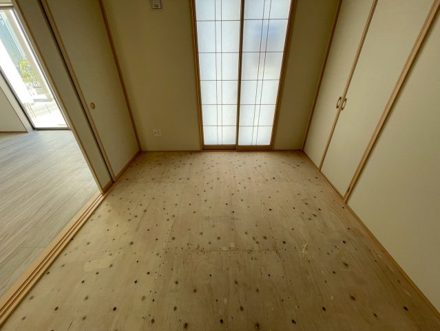 ＋＋沖縄市知花１丁目－D号棟（全5棟）の和室|和室があると、家にあたたかい雰囲気が生まれます