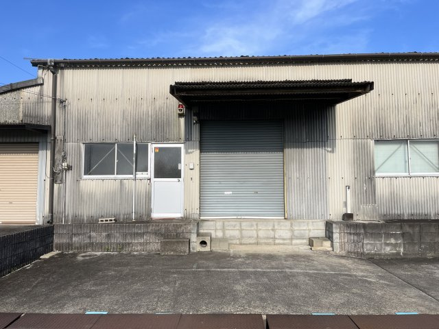 津市芸濃町林 倉庫の外観