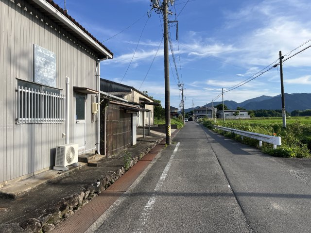 津市芸濃町林 倉庫の外観