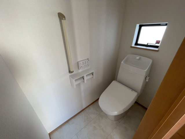 ＋＋沖縄市知花１丁目－C号棟（全5棟）のトイレ|シンプルで使いやすいトイレです