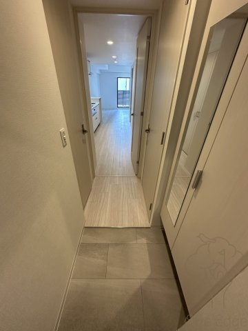 コンフォリア・リヴ東梅田の玄関