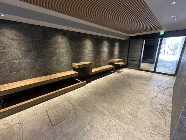 コンフォリア・リヴ東梅田のロビー