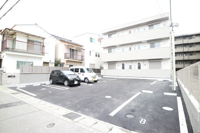 D-room国芳の駐車場