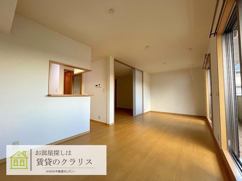 Piacere嵯峨嵐山（ピアチューレ）の居間・リビング