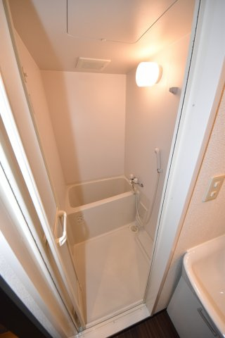 インペリアル靭本町の浴室