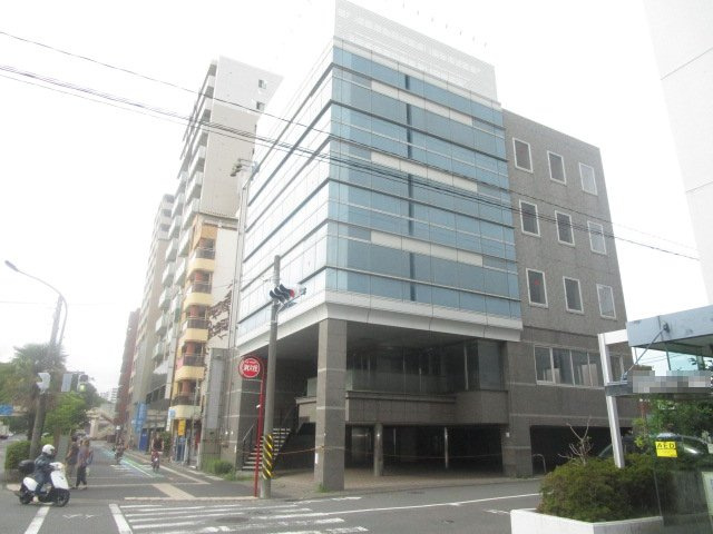 平塚市宮の前の倉庫