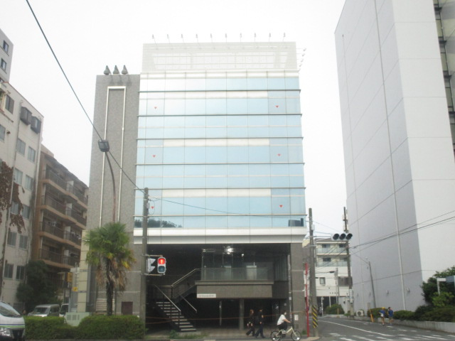 平塚市宮の前の倉庫