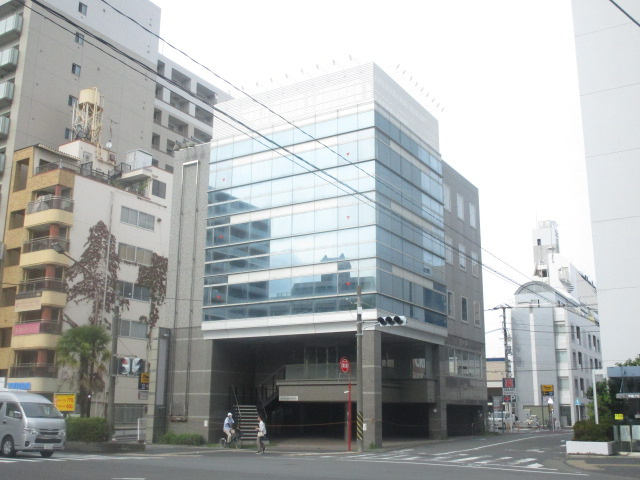 平塚市宮の前の倉庫
