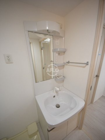 Y&Rino Residenceの独立洗面台|Y&Rino Residence　独立洗面台