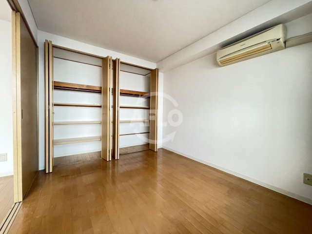 フラット花の洋室|フラット・花　洋室