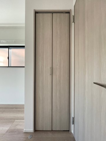 MELLAS北千住の収納|別号室イメージの為、現状を優先致します。