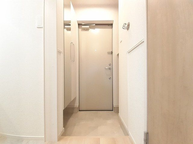 ネオ・ブライト君休の玄関