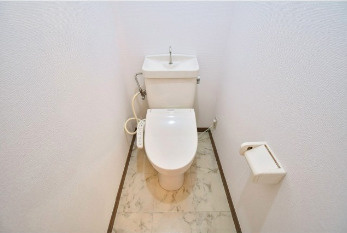 コーポラス田主丸A・B【キャッシュバック対象物件】のトイレ|ゆったりとした空間のトイレです