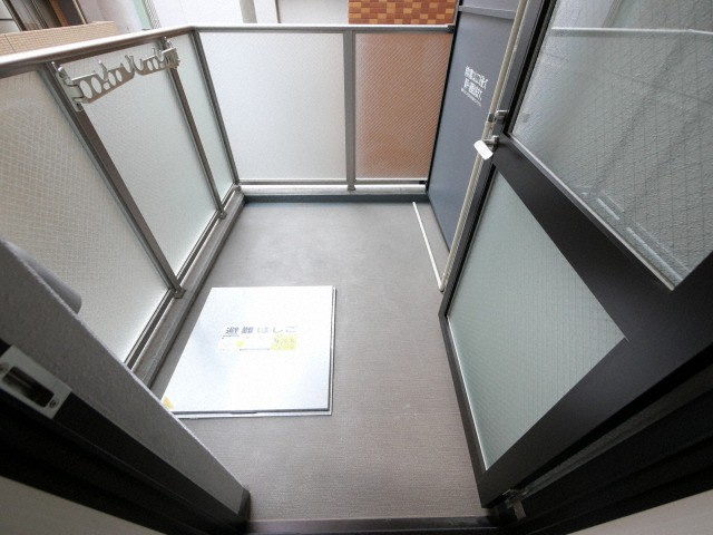 HS梅田EASTのバルコニー