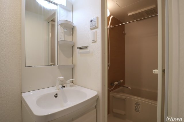 【洗面所】 | S-RESIDENCE浄心 | 忙しい朝には欠かせない洗面所です