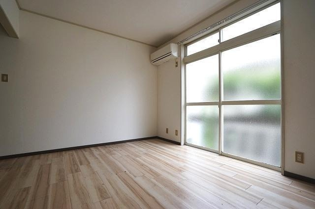 福岡市南区井尻５丁目のアパートの洋室|物件の画像3