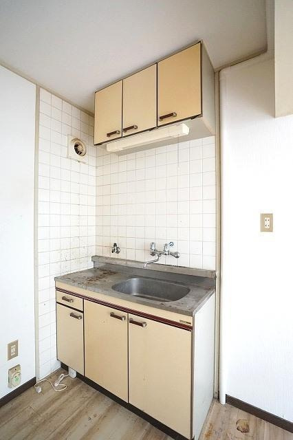 福岡市南区井尻５丁目のアパートのキッチン|物件の画像4