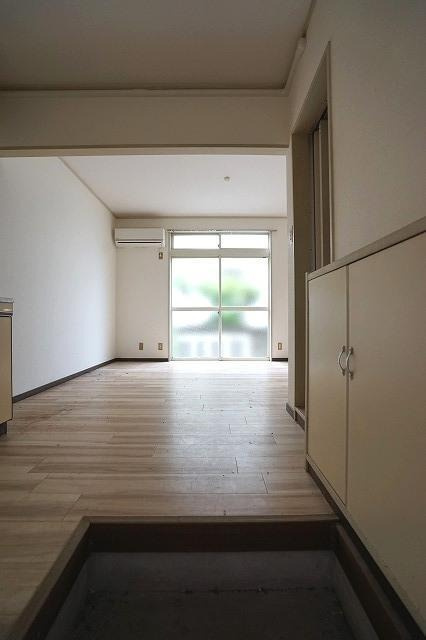 福岡市南区井尻５丁目のアパートの居間・リビング|物件の画像7